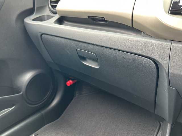 ホンダ フィット ハイブリット 広島県 2012(平24)年 1.9万km プレミアムホワイトパール 禁煙/純正ナビ（VXM-128VSXi）/・ワンセグ/CD/DVD/SD/クルーズコントロール/ＥＣＯＮ/ヘッドライトレベライザー/ＬＥＤドアミラーウインカー/オートエアコン/純正フロアマット