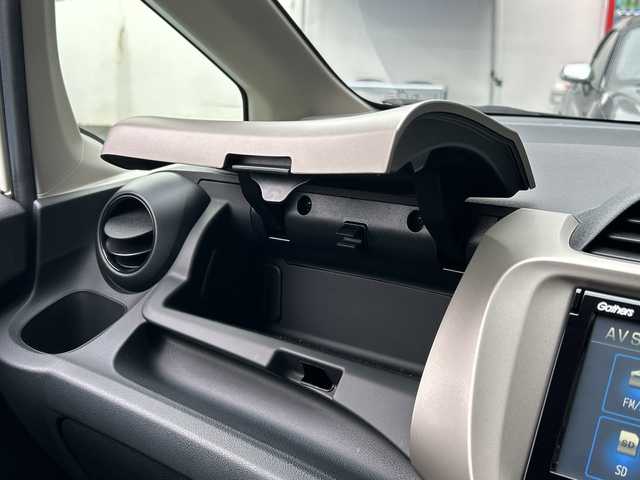 ホンダ フィット ハイブリット 広島県 2012(平24)年 1.9万km プレミアムホワイトパール 禁煙/純正ナビ（VXM-128VSXi）/・ワンセグ/CD/DVD/SD/クルーズコントロール/ＥＣＯＮ/ヘッドライトレベライザー/ＬＥＤドアミラーウインカー/オートエアコン/純正フロアマット