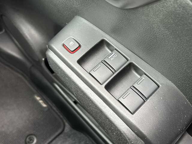 ホンダ フィット ハイブリット 広島県 2012(平24)年 1.9万km プレミアムホワイトパール 禁煙/純正ナビ（VXM-128VSXi）/・ワンセグ/CD/DVD/SD/クルーズコントロール/ＥＣＯＮ/ヘッドライトレベライザー/ＬＥＤドアミラーウインカー/オートエアコン/純正フロアマット