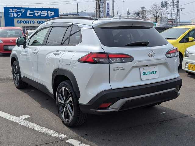 トヨタ カローラ クロス Z 福井県 2023(令5)年 2.7万km プラチナホワイトパールマイカ ワンオーナー車/純正18インチAW/電動リアゲート/全車速自動追従機能付クルーズコントロール/前後ドライブレコーダー/前後コーナーセンサー/LEDヘッドライト/バックカメラ/運転席パワーシート/純正メモリナビ/フルセグテレビ/レーンキープアシスト/盗難防止装置/横滑り防止装置/シートヒーター/ビルトインETC/ダブル＋サイドエアバッグ/カーテンエアバッグ/純正フロアマット