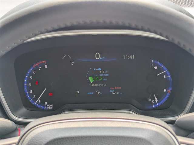 トヨタ カローラ クロス Z 福井県 2023(令5)年 2.7万km プラチナホワイトパールマイカ ワンオーナー車/純正18インチAW/電動リアゲート/全車速自動追従機能付クルーズコントロール/前後ドライブレコーダー/前後コーナーセンサー/LEDヘッドライト/バックカメラ/運転席パワーシート/純正メモリナビ/フルセグテレビ/レーンキープアシスト/盗難防止装置/横滑り防止装置/シートヒーター/ビルトインETC/ダブル＋サイドエアバッグ/カーテンエアバッグ/純正フロアマット