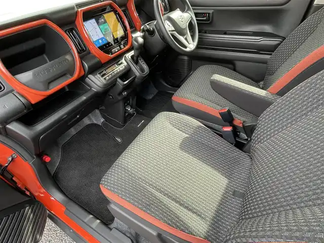 スズキ ハスラー HYBRID G 福岡県 2021(令3)年 1.6万km バーミリオンオレンジ/ガンメタリック2トーン 純正9インチナビ/(AM/FM/USB/CD/DVD/Bluetooth/フルセグTV)/バックカメラ/アラウンドビューカメラ/ビルトインETC/クリアランスソナー/車線逸脱警報/デュアルカメラサポートブレーキ/オートライト/盗難防止装置/横滑り防止機能/D/N席シートヒーター/ステアリングスイッチ/アイドリングストップ/電格ミラー/ドアバイザー/プッシュスタート/純正フロアマット/ナビ取扱説明書/取扱説明書/保証書/スペアキー×１