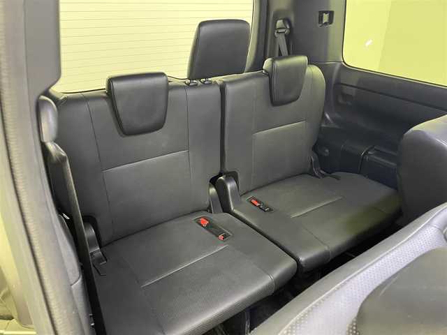 トヨタ エスクァイア Gi 埼玉県 2020(令2)年 1.3万km アバンギャルドブロンズメタリック 社外９インチナビ　フリップダウンモニター　バックカメラ　両側パワースライドドア　シートヒーター　クルーズコントロール　デジタルミラー　ドライブレコーダー　ＬＥＤヘッドライト　ＥＴＣ　オートライト