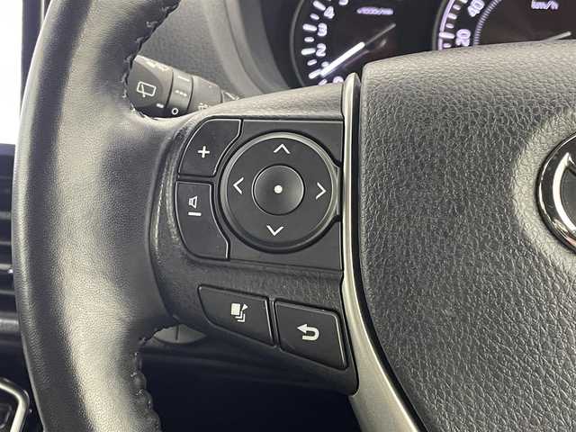 トヨタ エスクァイア Gi 埼玉県 2020(令2)年 1.3万km アバンギャルドブロンズメタリック 社外９インチナビ　フリップダウンモニター　バックカメラ　両側パワースライドドア　シートヒーター　クルーズコントロール　デジタルミラー　ドライブレコーダー　ＬＥＤヘッドライト　ＥＴＣ　オートライト