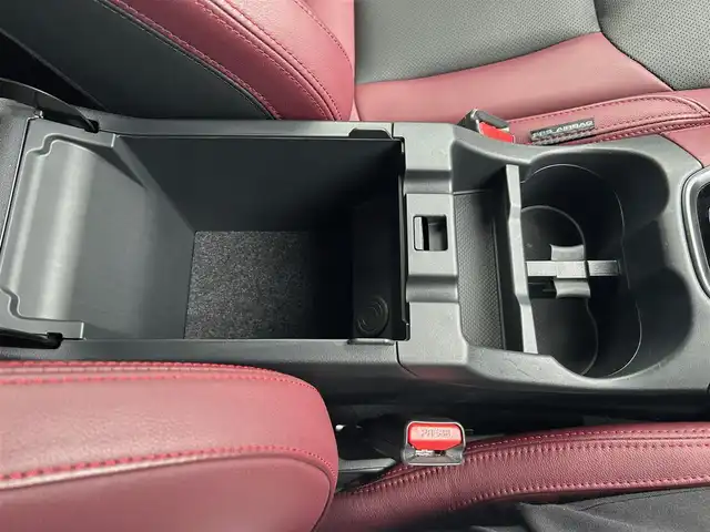 スバル ＷＲＸ Ｓ４ STIスポーツR 宮城県 2022(令4)年 1.4万km セラミックホワイト アイサイトコアテクノロジー/・プリクラッシュブレーキ/・前側方プリクラッシュブレーキ/・緊急時プリクラッシュステアリング/・AT誤発進抑制制御/・AT誤後進抑制制御/・青信号お知らせ機能/・先行車発進お知らせ機能/・全車速追従機能付クルーズコントロール/・ツーリングアシスト/・後退時ブレーキアシスト/・ふらつき警報/・車線逸脱抑制/・車線逸脱警報/アイサイトセイフティプラス（運転支援）/・リアビークルディテクション/・エマージェンシーレーンキープアシスト/・アレイ式アダプティブドライビングビーム/メモリナビ（AVIC-RZ812）/・CD/DVD/・Bluetooth/・フルセグTV/バックカメラ/ETC/レザーシート/シートヒーター（運転席/助手席/後席左右）/パワーシート（運転席メモリー機能付）/革巻きステアリング/パドルシフト/電動パーキングブレーキ/ブレーキホールド/LEDヘッドランプ/フォグランプ/スマートキー＆プッシュスタート/純正18インチAW/純正フロアマット/W/サイド/カーテンエアバッグ
