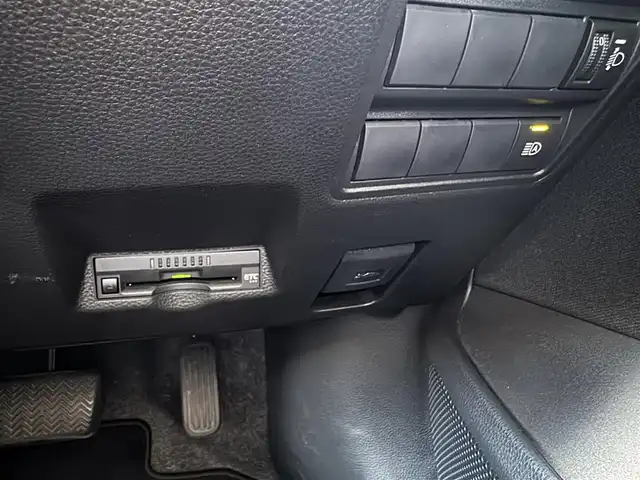 トヨタ ヤリスクロス G 三重県 2020(令2)年 1.7万km ブラスゴールドメタリック ワンオーナー/ディスプレイオーディオ/スペアキー