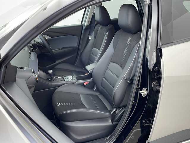 マツダ ＣＸ－３ 15S ビビッド モノトーン 兵庫県 2024(令6)年 1万km ベージュⅡ ・純正ナビ/Bluetooth/テレビ/Apple car play/Android Auto/USB/・全方位カメラ/・衝突軽減ブレーキ/・パーキングアシスト/・レーダークルーズコントロール/・車線逸脱警報システム/・オートマチックハイビーム/・ドライバーアテンションアラート/・前後クリアランスソナー/・誤発信発進抑制機能（前進時・後退時）/・横滑り防止装置/・ヘッドアップディスプレイ/・ステアリングヒーター/・パドルシフト/・レザーシート/・シートヒーター/・パワーシート/・電動パーキングブレーキ/・オートブレーキホールド/・純正18インチアルミホイール/・LEDヘッドライト/・純正前後ドライブレコーダー/・プッシュスタート/・スマートキー/・スペアキー