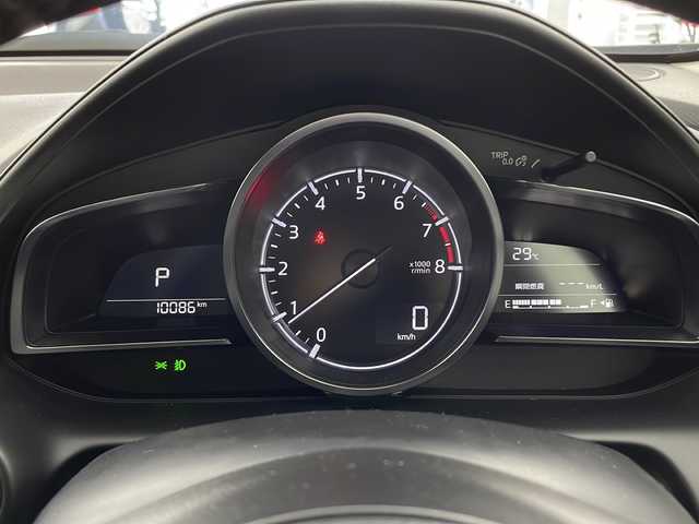 マツダ ＣＸ－３ 15S ビビッド モノトーン 兵庫県 2024(令6)年 1万km ベージュⅡ ・純正ナビ/Bluetooth/テレビ/Apple car play/Android Auto/USB/・全方位カメラ/・衝突軽減ブレーキ/・パーキングアシスト/・レーダークルーズコントロール/・車線逸脱警報システム/・オートマチックハイビーム/・ドライバーアテンションアラート/・前後クリアランスソナー/・誤発信発進抑制機能（前進時・後退時）/・横滑り防止装置/・ヘッドアップディスプレイ/・ステアリングヒーター/・パドルシフト/・レザーシート/・シートヒーター/・パワーシート/・電動パーキングブレーキ/・オートブレーキホールド/・純正18インチアルミホイール/・LEDヘッドライト/・純正前後ドライブレコーダー/・プッシュスタート/・スマートキー/・スペアキー