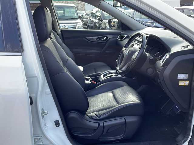 日産 エクストレイル 20Xtt エマージェンシーブレーキ 徳島県 2016(平28)年 8.5万km 白 純正SDナビ/（USB/BT/ラジオ/フルセグ/AUX）/全方位カメラ/４WD/前後コーナーセンサー/追従式クルーズコントロール/ドライブレコーダー/純正17インチAW/合皮シート/前席シートヒーター/LEDヘッドライト/純正フロアマット/パワーバックドア/ドライブレコーダー/ビルトインETC/ドアハンドルプロテクター