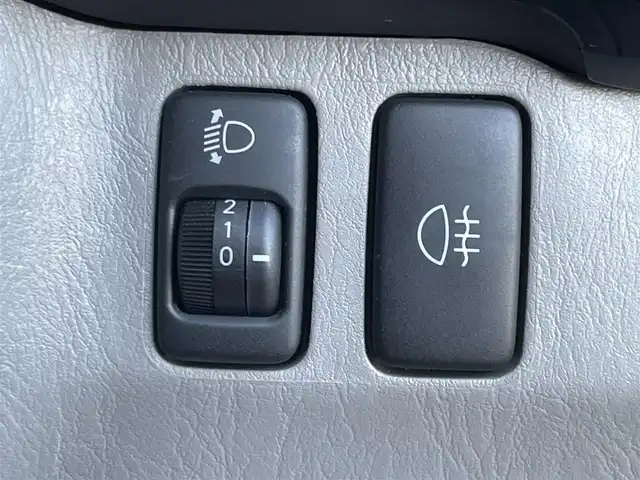 トヨタ ハイラックス サーフ SSR－X LTD 香川県 2008(平20)年 11.8万km ブラック ケンウッド7型ナビ/→Bluetooth/CD.DVD/USB/フルセグTV /バックカメラ/ルーフレール/バンパーガード/革調シートカバー/純正16インチアルミホイール/ドライブレコーダー/トランスファー【H2/H4/L4】/ABS/センターデフロック/オートライト/AC100V/リモコンキー