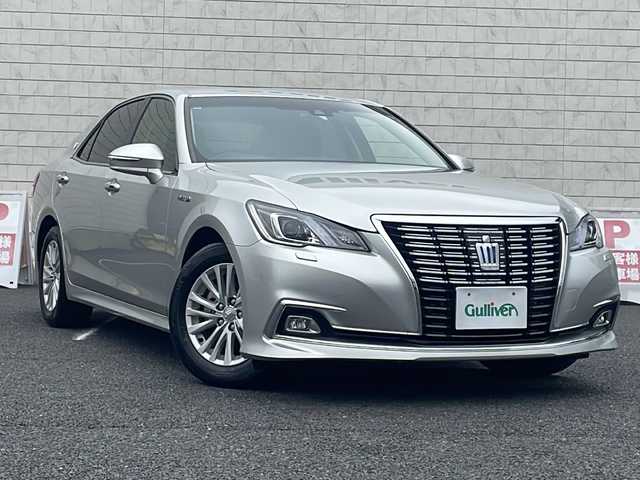 トヨタ クラウン ハイブリッド ロイヤルサルーンG 千葉県 2017(平29)年 3.5万km プレシャスシルバー トヨタセーフティセンスP/・レーダークルーズ コントロール/・プリクラッシュセーフティ/・レーンディパーチャーアラート/・オートマチックハイビーム/・ブラインドスポットモニター/純正SDナビ/(DVD・BD/フルセグTV/Bluetooth/MSV)/バックカメラ/ビルトインETC/前後ドライブレコーダー【DRV-325】/全席パワーシート/前席シートヒーター/ハンドルヒーター/リアエアコン/横滑り防止機能/純正16インチアルミホイール/スマートキー/LEDヘッドライト/リアシェード/カーテンエアバック/コーナーセンサー/スペアキー/取扱説明書/保証書