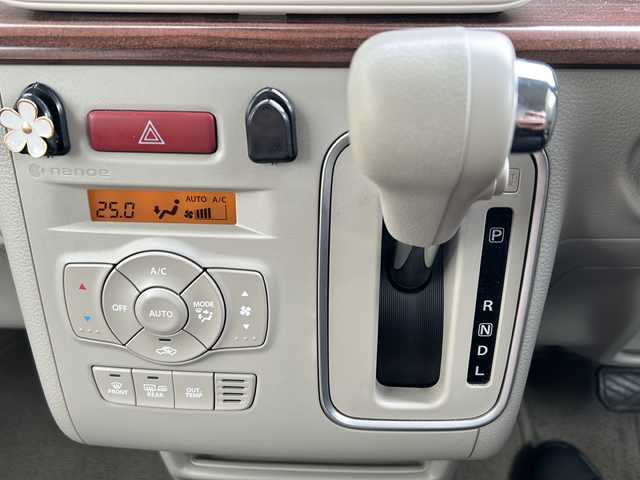 スズキ ラパン S セレクション 道央・札幌 2018(平30)年 2.2万km ノクターンブルーパール/ホワイト2トーン 社外ナビ（AM/FM/フルセグTV/CD/DVD/SD/BT/USB）/ドライブレコーダー前後/バックカメラ/オートエアコン/シートヒーター（前席）/アイドリングストップ/衝撃被害軽減システム/横滑り防止装置/純正ドアバイザー/オートライト/プッシュスタート/電動格納ミラー/積み込みタイヤ（夏：純正ホイールカバー）/セキュリティーアラーム