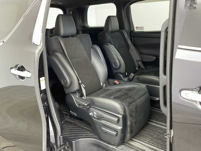 トヨタ アルファード S タイプゴールド 兵庫県 2020(令2)年 6.2万km スパークリングブラックパールクリスタルシャイン ・純正８インチナビ/CD/DVD/Bluetooth/TV/USB/・純正12.1インチリアフリップダウンモニター/・バックカメラ/・ビルトインETC/・Toyota　Safety　Sense/・プリクラッシュセーフティ/・レーントレーシングアシスト/・レーダークルーズコントロール/・ロードサインアシスト/・アダプティブハイビームシステム/・ブラインドスポットモニター/・クリアランスソナー/・リヤクロストラフィックアラート/・先行車発進告知/・デジタルインナーミラー/・前後ドライブレコーダー/・両側パワースライドドア/・パワーバックドア/・純正18インチアルミホイール/・純正フロアマット/・三眼LEDヘッドライト/・オートライト/・プッシュスタート/・スマートキー