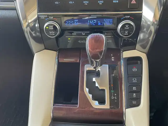 トヨタ アルファードハイブリット G 宮城県 2017(平29)年 6.9万km ホワイトパールクリスタルシャイン モデリスタフルエアロ/社外リアエンターシステム/純正ナビ/フルセグTV/Bluetooth/バックモニター/ETC/クルーズコントロール/コーナーセンサー/D/Nパワーシート/パワーバックドア/プッシュスタート/スマートキー/スペアキー/純正AW/取扱説明書/保証書