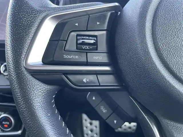 スバル フォレスター ハイブリッド アドバンス 宮城県 2019(令1)年 4.5万km ジャスパーグリーンM DIATONEサウンドナビ/(ラジオ、CD、SD、USB、BT)/サンルーフ/(スライド/チルト)/ルーフレール/追従クルーズコントロール/オートビークルホールド/純正アルミホイール/レザーシート/サイドカメラ/デジタルインナーミラー/電動パーキングブレーキ/純正アルミホイールスタッドレスタイヤ/(225/55R18)/純正ETC2.0/純正フロアカーペット/純正フロントグリル/純正ドアバイザー/純正LEDアクセライナー/純正リアビューカメラ/スペアキー×１/社外ドライブレコーダー前方/パワーリアゲート/パワーリアゲート開閉高さメモリー機能/SRH　on/off切り替えスイッチ/アイサイト警報on/offスイッチ/VDCon/offスイッチ/レーンキープアシスト/ステアリングヒーター/オートライト/Xモード/D、N席パワーシート/全席シートヒーター/プリクラッシュセーフティー