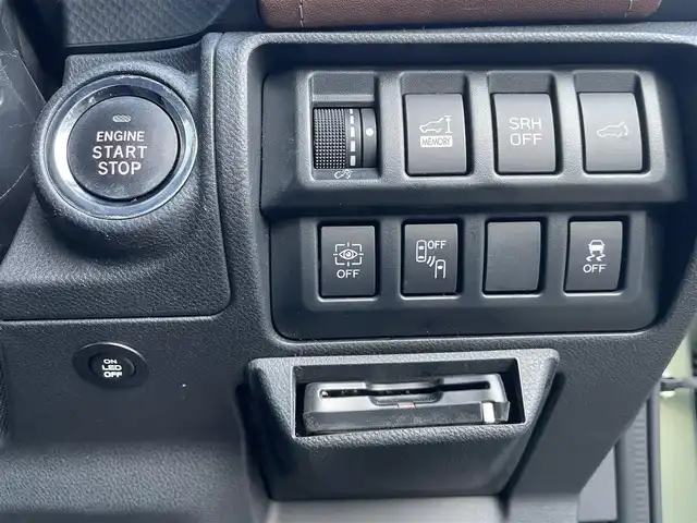 スバル フォレスター ハイブリッド アドバンス 宮城県 2019(令1)年 4.5万km ジャスパーグリーンM DIATONEサウンドナビ/(ラジオ、CD、SD、USB、BT)/サンルーフ/(スライド/チルト)/ルーフレール/追従クルーズコントロール/オートビークルホールド/純正アルミホイール/レザーシート/サイドカメラ/デジタルインナーミラー/電動パーキングブレーキ/純正アルミホイールスタッドレスタイヤ/(225/55R18)/純正ETC2.0/純正フロアカーペット/純正フロントグリル/純正ドアバイザー/純正LEDアクセライナー/純正リアビューカメラ/スペアキー×１/社外ドライブレコーダー前方/パワーリアゲート/パワーリアゲート開閉高さメモリー機能/SRH　on/off切り替えスイッチ/アイサイト警報on/offスイッチ/VDCon/offスイッチ/レーンキープアシスト/ステアリングヒーター/オートライト/Xモード/D、N席パワーシート/全席シートヒーター/プリクラッシュセーフティー