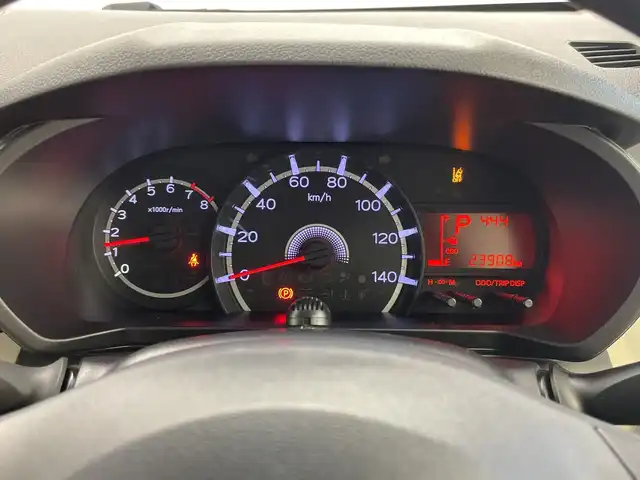 ダイハツ ムーヴ X SAⅢ 新潟県 2018(平30)年 2.4万km パールホワイトⅢ 純正メモリナビ/　フルセグＴＶ/Bluetooth/CD/DVD/USB/バックカメラ　/アイドリングストップ　/衝突被害軽減ブレーキ/コーナーセンサー/横滑り防止装置/オートマチックハイビーム　/ステアリングスイッチ/禁煙車