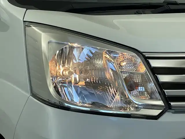 ダイハツ ムーヴ X SAⅢ 新潟県 2018(平30)年 2.4万km パールホワイトⅢ 純正メモリナビ/　フルセグＴＶ/Bluetooth/CD/DVD/USB/バックカメラ　/アイドリングストップ　/衝突被害軽減ブレーキ/コーナーセンサー/横滑り防止装置/オートマチックハイビーム　/ステアリングスイッチ/禁煙車