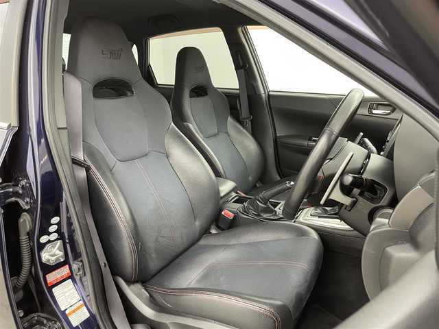 スバル インプレッサ ＷＲＸ STI A－Line 福岡県 2010(平22)年 10.1万km マリンブルーパール 社外ナビ（Ｂｌｕｅｔｏｏｔｈ，フルセグＴＶ）　/バックカメラ　/ＥＴＣ　/ドライブレコーダー　/クルーズコントロール　/横滑り防止装置　/パドルシフト　/電動格納式ドアミラー　/プッシュスタート　/ハーフレザーシート