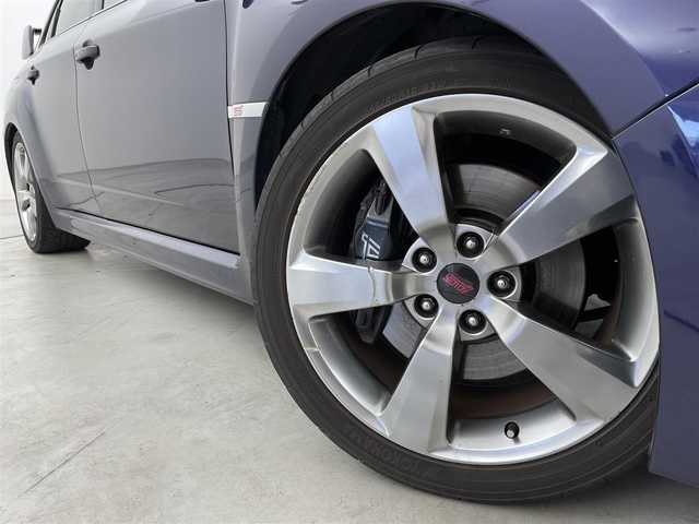 スバル インプレッサ ＷＲＸ STI A－Line 福岡県 2010(平22)年 10.1万km マリンブルーパール 社外ナビ（Ｂｌｕｅｔｏｏｔｈ，フルセグＴＶ）　/バックカメラ　/ＥＴＣ　/ドライブレコーダー　/クルーズコントロール　/横滑り防止装置　/パドルシフト　/電動格納式ドアミラー　/プッシュスタート　/ハーフレザーシート