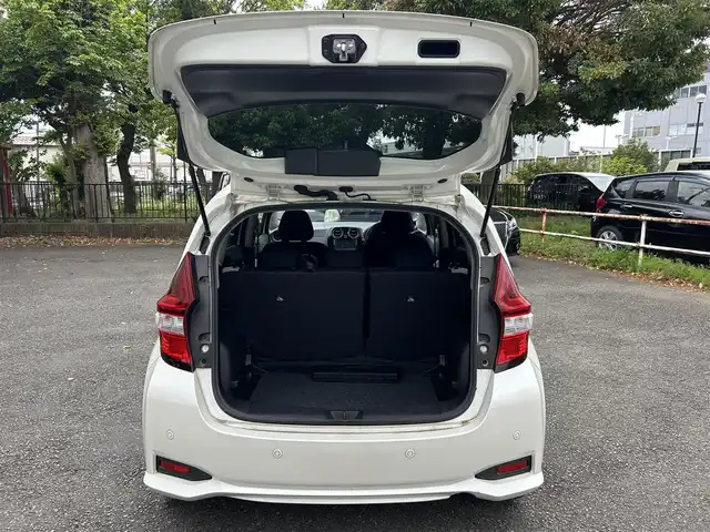 日産 ノート e－パワー X 香川県 2017(平29)年 1.2万km ブリリアントホワイトパール ワンオーナー/純正ナビ【MJ116D-W】/フルセグTV/Bluetooth/USB/CD/SD/インテリジェントアラウンドビューモニター/インテリジェントエマージェンシーブレーキ/車線逸脱警報/デジタルインナーミラー/純正フロアマット/ETC/プッシュスタート/スマートキーx2/新車時保証書/取扱説明書