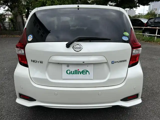 日産 ノート e－パワー X 香川県 2017(平29)年 1.2万km ブリリアントホワイトパール ワンオーナー/純正ナビ【MJ116D-W】/フルセグTV/Bluetooth/USB/CD/SD/インテリジェントアラウンドビューモニター/インテリジェントエマージェンシーブレーキ/車線逸脱警報/デジタルインナーミラー/純正フロアマット/ETC/プッシュスタート/スマートキーx2/新車時保証書/取扱説明書