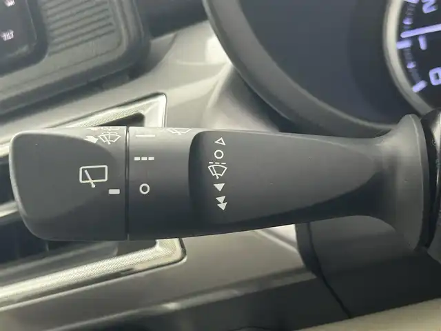 ダイハツ キャスト スタイル X SAⅢ 埼玉県 2018(平30)年 1.6万km ディープブルークリスタルマイカ ナビ　Ｂｌｕｅｔｏｏｔｈ　フルセグＴＶ　バックカメラ　アイドリングストップ　衝突軽減システム　オートハイビーム　誤発信抑制　スマートキー　純正フロアマット プッシュスタート ＥＴＣ