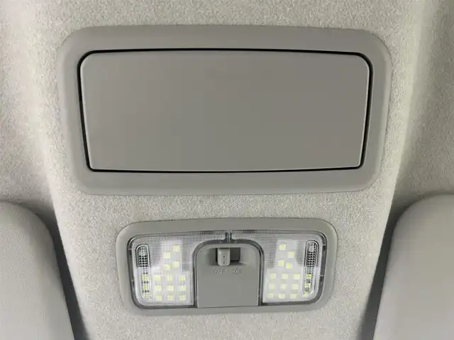 ダイハツ キャスト スタイル X SAⅢ 埼玉県 2018(平30)年 1.6万km ディープブルークリスタルマイカ ナビ　Ｂｌｕｅｔｏｏｔｈ　フルセグＴＶ　バックカメラ　アイドリングストップ　衝突軽減システム　オートハイビーム　誤発信抑制　スマートキー　純正フロアマット プッシュスタート ＥＴＣ