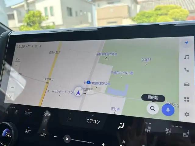 トヨタ アルファード Z 奈良県 2024(令6)年 0.7万km プラチナホワイトパールマイカ ワンオーナー/純正メーカナビ/ムーンルーフ/サイドエンブレム/置き充電/ベンチレーション/シートヒーター/サンシェード/デジタルインナーミラー/黒レザーシート/パワーシート/スペアキー/クルコン追従/メモリーシート/パワーバック/アラウンドビューカメラ/取扱説明書/保証書