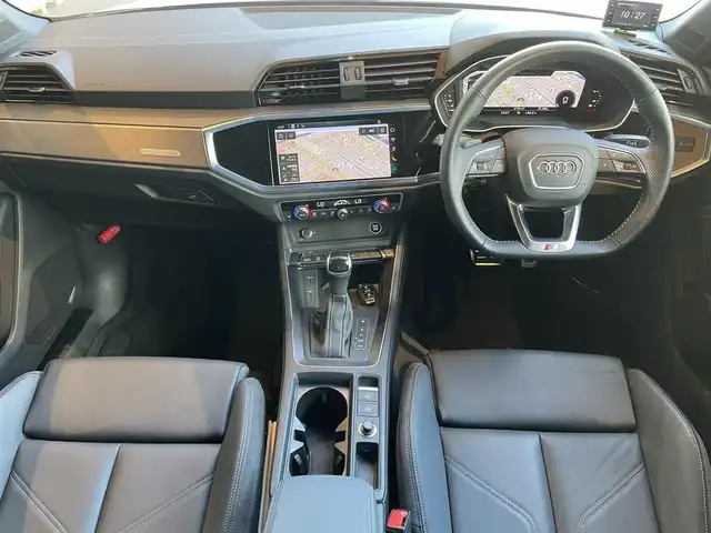 アウディ Ｑ３ SB 35TFSI Sライン 高知県 2020(令2)年 0.8万km パール ワンオーナー車/純正メモリナビ/【フルセグTV/BT/USB/SD】/ベーシックパッケージ/・シートヒーター(前席)/・パワーシート(前席)/・オートマチックテールゲート/アシスタンスパッケージ/・アダプティブクルーズアシスト/・ハイビームアシスト/Audiプレセンス/Audiサイドアシスト/レーン逸脱警告システム/バーチャルコックピット/レーダー探知機/置くだけ充電/純正ドライブレコーダー(前後)/360°カメラ/パドルシフト/純正19インチAW/LEDヘッドライト/オートライト/リアフォグライト/純正フロアマット/ETC2.0/コーナーセンサー