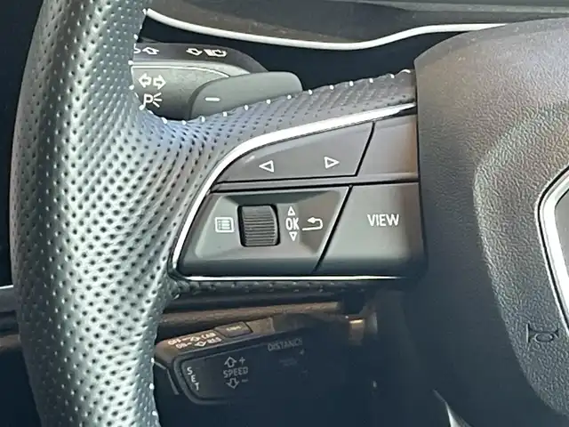 アウディ Ｑ３ SB 35TFSI Sライン 高知県 2020(令2)年 0.8万km パール ワンオーナー車/純正メモリナビ/【フルセグTV/BT/USB/SD】/ベーシックパッケージ/・シートヒーター(前席)/・パワーシート(前席)/・オートマチックテールゲート/アシスタンスパッケージ/・アダプティブクルーズアシスト/・ハイビームアシスト/Audiプレセンス/Audiサイドアシスト/レーン逸脱警告システム/バーチャルコックピット/レーダー探知機/置くだけ充電/純正ドライブレコーダー(前後)/360°カメラ/パドルシフト/純正19インチAW/LEDヘッドライト/オートライト/リアフォグライト/純正フロアマット/ETC2.0/コーナーセンサー