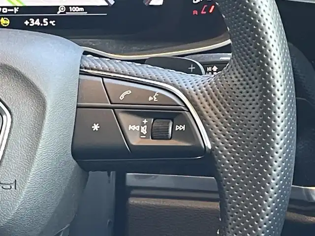 アウディ Ｑ３ SB 35TFSI Sライン 高知県 2020(令2)年 0.8万km パール ワンオーナー車/純正メモリナビ/【フルセグTV/BT/USB/SD】/ベーシックパッケージ/・シートヒーター(前席)/・パワーシート(前席)/・オートマチックテールゲート/アシスタンスパッケージ/・アダプティブクルーズアシスト/・ハイビームアシスト/Audiプレセンス/Audiサイドアシスト/レーン逸脱警告システム/バーチャルコックピット/レーダー探知機/置くだけ充電/純正ドライブレコーダー(前後)/360°カメラ/パドルシフト/純正19インチAW/LEDヘッドライト/オートライト/リアフォグライト/純正フロアマット/ETC2.0/コーナーセンサー
