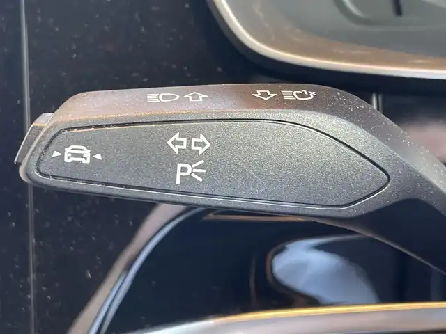 アウディ Ｑ３ SB 35TFSI Sライン 高知県 2020(令2)年 0.8万km パール ワンオーナー車/純正メモリナビ/【フルセグTV/BT/USB/SD】/ベーシックパッケージ/・シートヒーター(前席)/・パワーシート(前席)/・オートマチックテールゲート/アシスタンスパッケージ/・アダプティブクルーズアシスト/・ハイビームアシスト/Audiプレセンス/Audiサイドアシスト/レーン逸脱警告システム/バーチャルコックピット/レーダー探知機/置くだけ充電/純正ドライブレコーダー(前後)/360°カメラ/パドルシフト/純正19インチAW/LEDヘッドライト/オートライト/リアフォグライト/純正フロアマット/ETC2.0/コーナーセンサー