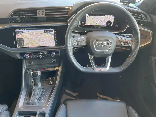 アウディ Ｑ３ SB 35TFSI Sライン 高知県 2020(令2)年 0.8万km パール ワンオーナー車/純正メモリナビ/【フルセグTV/BT/USB/SD】/ベーシックパッケージ/・シートヒーター(前席)/・パワーシート(前席)/・オートマチックテールゲート/アシスタンスパッケージ/・アダプティブクルーズアシスト/・ハイビームアシスト/Audiプレセンス/Audiサイドアシスト/レーン逸脱警告システム/バーチャルコックピット/レーダー探知機/置くだけ充電/純正ドライブレコーダー(前後)/360°カメラ/パドルシフト/純正19インチAW/LEDヘッドライト/オートライト/リアフォグライト/純正フロアマット/ETC2.0/コーナーセンサー