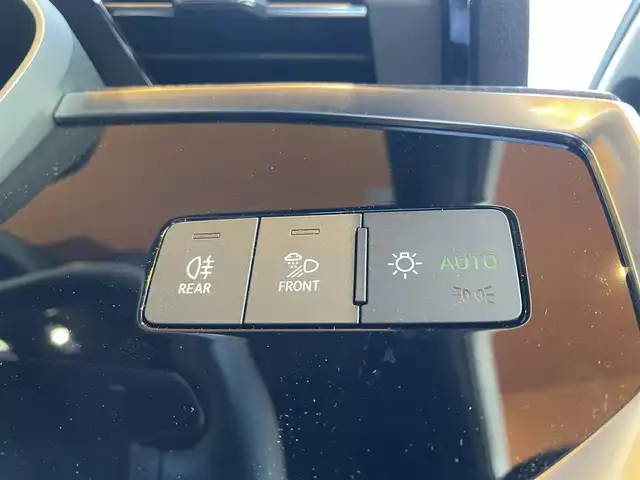 アウディ Ｑ３ SB 35TFSI Sライン 高知県 2020(令2)年 0.8万km パール ワンオーナー車/純正メモリナビ/【フルセグTV/BT/USB/SD】/ベーシックパッケージ/・シートヒーター(前席)/・パワーシート(前席)/・オートマチックテールゲート/アシスタンスパッケージ/・アダプティブクルーズアシスト/・ハイビームアシスト/Audiプレセンス/Audiサイドアシスト/レーン逸脱警告システム/バーチャルコックピット/レーダー探知機/置くだけ充電/純正ドライブレコーダー(前後)/360°カメラ/パドルシフト/純正19インチAW/LEDヘッドライト/オートライト/リアフォグライト/純正フロアマット/ETC2.0/コーナーセンサー
