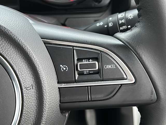 スズキ ジムニー XC 岩手県 2019(令1)年 3.3万km ピュアホワイトP 純正ナビ　バックカメラ　Ｂｌｕｅｔｏｏｔｈ　ＣＤ　ＤＶＤ　フルセグ　クルコン　シートヒーター　純正１６ＡＷ　ＬＥＤオートライト　ヘッドライトウォッシャー　フォグランプ　ダウンヒルアシスト　背面タイヤ