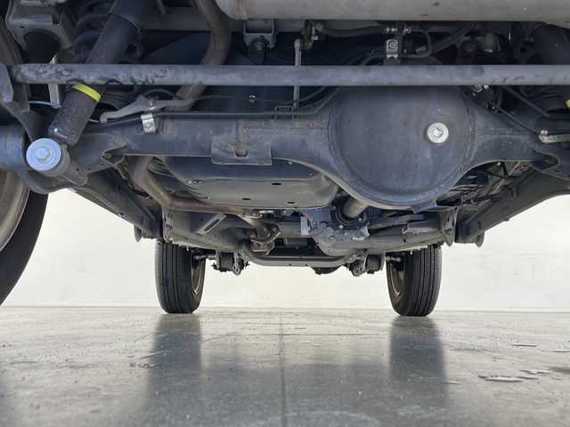 スズキ ジムニー XC 長野県 2019(令1)年 3.3万km ピュアホワイトP 4WD/社外メモリナビ&フルセグTV&CD&DVD&BT/クルーズコントロール/車線逸脱警報/衝突軽減ブレーキ/ダウンヒルアシストコントロール/前席シートヒーター/ステアリングスイッチ/バックカメラ/LEDヘッドライト/オートライト/フロントフォグランプ/電動格納ミラー/ウィンカーミラー/ドアミラーヒーター/純正16インチAW装着/プッシュスタート/スマートキー/スペアキー1本/取扱説明書/新車保証書