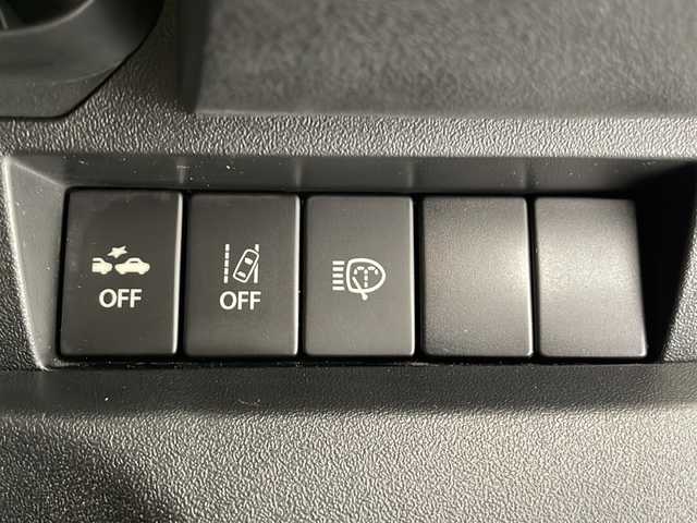 スズキ ジムニー XC 長野県 2019(令1)年 3.3万km ピュアホワイトP 4WD/社外メモリナビ&フルセグTV&CD&DVD&BT/クルーズコントロール/車線逸脱警報/衝突軽減ブレーキ/ダウンヒルアシストコントロール/前席シートヒーター/ステアリングスイッチ/バックカメラ/LEDヘッドライト/オートライト/フロントフォグランプ/電動格納ミラー/ウィンカーミラー/ドアミラーヒーター/純正16インチAW装着/プッシュスタート/スマートキー/スペアキー1本/取扱説明書/新車保証書