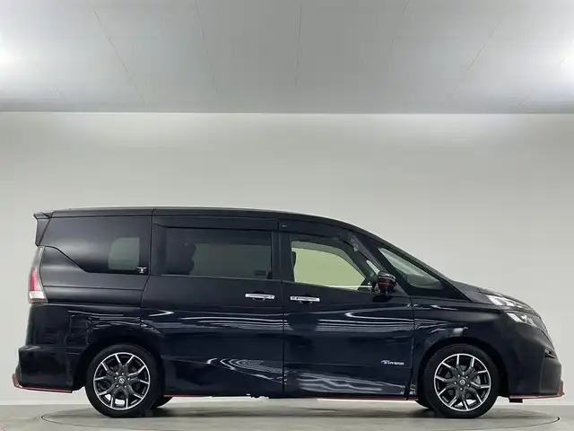 日産 セレナ ニスモ 埼玉県 2018(平30)年 2.3万km ダイヤモンドブラック 純正７型ナビ　両側電動　デジタルミラー　　３６０°　禁煙車　　追従クルコン　ＷＡＣ　パーキングアシスト　衝突軽減　レーンアシスト　フルセグＴＶ　ＣＤ　ＤＶＤ　ＢＴ　ビルトインＥＴＣ　純正マット