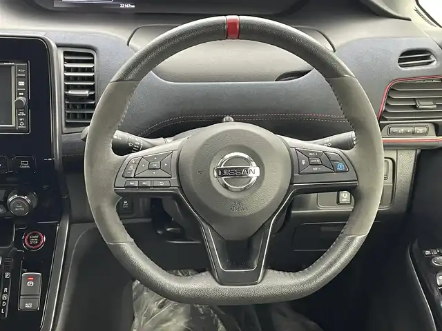 日産 セレナ ニスモ 埼玉県 2018(平30)年 2.3万km ダイヤモンドブラック 純正７型ナビ　両側電動　デジタルミラー　　３６０°　禁煙車　　追従クルコン　ＷＡＣ　パーキングアシスト　衝突軽減　レーンアシスト　フルセグＴＶ　ＣＤ　ＤＶＤ　ＢＴ　ビルトインＥＴＣ　純正マット
