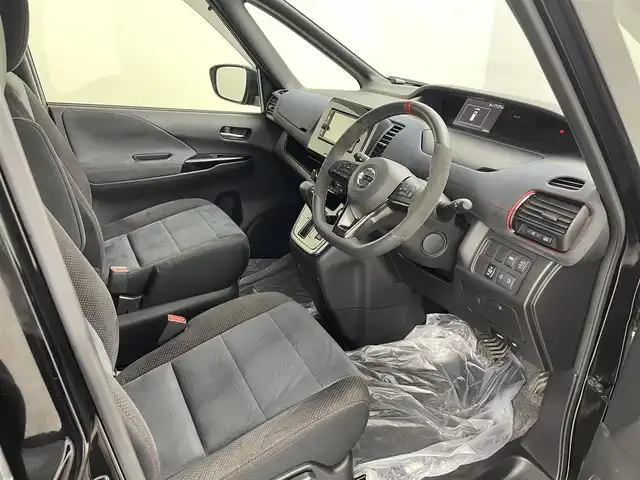 日産 セレナ ニスモ 埼玉県 2018(平30)年 2.3万km ダイヤモンドブラック 純正７型ナビ　両側電動　デジタルミラー　　３６０°　禁煙車　　追従クルコン　ＷＡＣ　パーキングアシスト　衝突軽減　レーンアシスト　フルセグＴＶ　ＣＤ　ＤＶＤ　ＢＴ　ビルトインＥＴＣ　純正マット