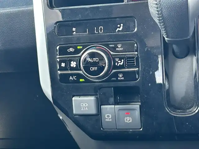 トヨタ ルーミー カスタムG 奈良県 2021(令3)年 3.9万km ブラックマイカメタリック/パールホワイト2トーン 純正ナビ/（ＴＶ／ＢＴ／ＣＤ）/レーダークルーズコントロール/パノラミックビューモニター/前後コーナーセンサー/プリクラッシュセーフティ/レーンキープアシスト/両側パワースライドドア/前席シートヒーター/後席サンシェード/ＬＥＤヘッドライト/純正14インチＡＷ/保証書/取り扱い説明書/スペアキーX1
