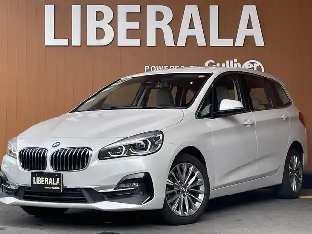 ＢＭＷ ２１８ｄ グランツアラー ラグジュアリー 高知県 2019(令1)年 5.8万km ミネラルホワイト 純正ナビ/　【AM/FM/Bluetooth】　/バックカメラ/ヘッドアップディスプレイ/白革シート/D/N席パワーシート/シートヒーター/クルーズコントロール/インテリジェントセーフティ/パワーバックドア/社外前後ドライブレコーダー/ミラー一体型ETC