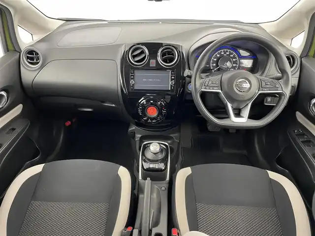 日産 ノート e－パワー X 埼玉県 2018(平30)年 8.1万km 緑 純正ナビ　アラウンドビューモニター　インテリジェントルームミラー　レーダークルーズコントロール　エマージェンシーブレーキ　純正フロアマット　コーナーセンサー　スマートキー　ＬＥＤヘッドライト　地デジ