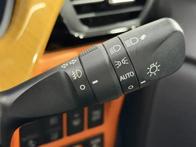 トヨタ ヴォクシー ハイブリッド ZS 煌Ⅱ 大阪府 2016(平28)年 4.2万km ホワイトパールクリスタルシャイン モデリスタエアロ 10incナビTV バックカメラ 衝突軽減ブレーキ レーンアシスト オートハイビーム スマートキー プッシュスタート 両側パワースライドドア クリアランスソナー ドライブレコーダー ETC