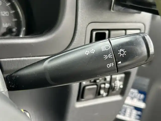 スズキ ジムニー ランドベンチャー 佐賀県 2015(平27)年 7.1万km パールホワイト 5MT/4WD/CDオーディオ/運転席シートヒーター/ハーフレザーシート/ETC/フォグランプ/純正16インチアルミホイール/スペアキー×１/リモコンキー/取扱説明書/保証書