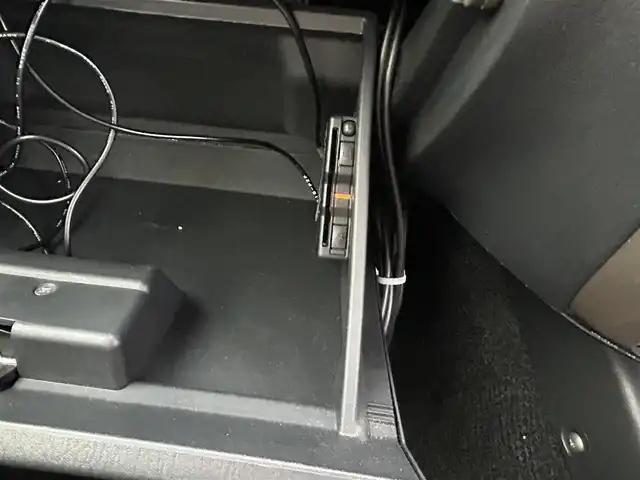 スズキ ジムニー ランドベンチャー 佐賀県 2015(平27)年 7.1万km パールホワイト 5MT/4WD/CDオーディオ/運転席シートヒーター/ハーフレザーシート/ETC/フォグランプ/純正16インチアルミホイール/スペアキー×１/リモコンキー/取扱説明書/保証書
