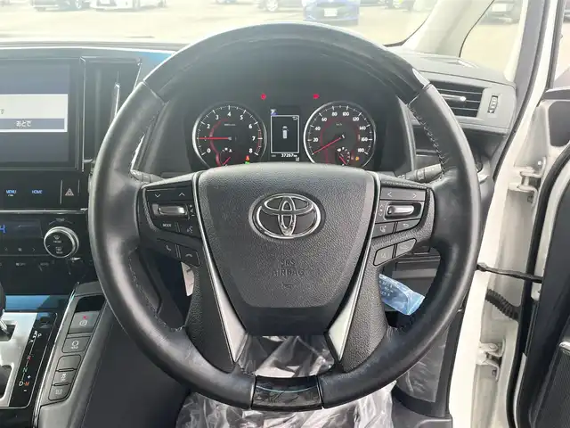 トヨタ ヴェルファイア Z Gエディション 愛媛県 2018(平30)年 3.8万km ホワイトパールクリスタルシャイン トヨタセーフティ/レーダークルーズコントロール/プリクラッシュセーフティ/サンルーフ/純正ナビ/キャプテンシート/ハンドルヒーター/シートヒーター/エアーシート/フォグランプ/バッグモニター/両側パワースライド/三眼LEDヘッドライト/オートマチックハイビーム/Bluetooth/オットマン/パワーシート/電動リアゲート
