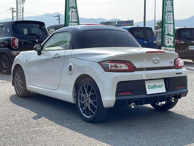 トヨタ コペン GRスポーツ 兵庫県 2021(令3)年 6.3万km パールホワイトⅢ 純正SDナビ/・CD/DVD/・AM/FM/・フルセグTV/バックカメラ/ドラレコ/アイドリングストップ/Wエアバック/シートヒーター/純正フロアマット/ステアリングシフト/AAＣ