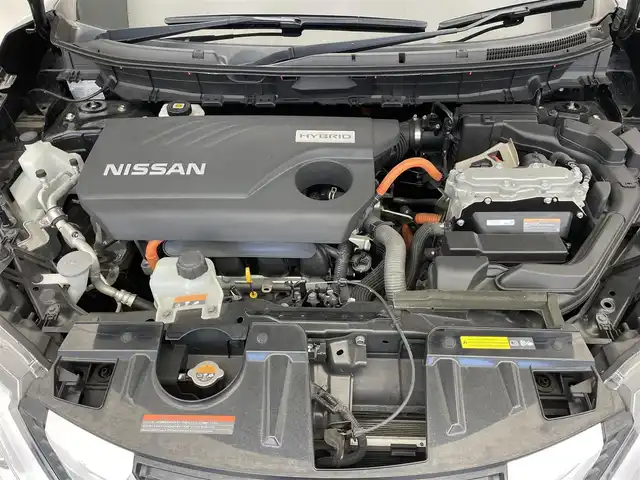 日産 エクストレイル ハイブリッド モード・プレミア 滋賀県 2018(平30)年 6万km ダイヤモンドブラック 純正7インチナビ/・フルセグTV/・Bluetooth/・CD/DVD/・SD/・FM/AM/バックカメラ/ETC/電動バックドア/黒レザーシート/シートヒーター/前方ドライブレコーダー/純正フロアマット/AUTECH19インチアルミホイール